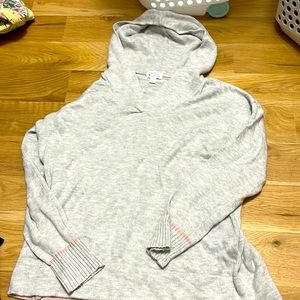 Market & Spruce hooded sweater